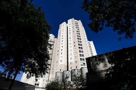 Fachada de apartamento para alugar com 2 quartos, 58m² em Vila Sonia do Taboao, Taboão da Serra
