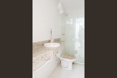 Casa para alugar com 80m², 3 quartos e sem vagaBanheiro social