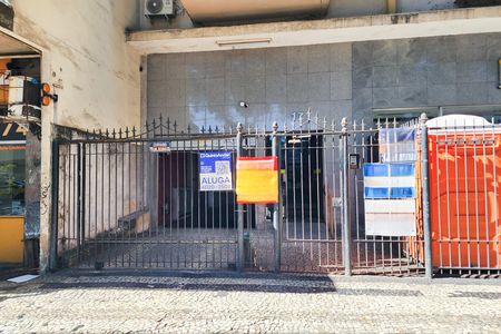 Apartamento para alugar com 75m², 2 quartos e sem vaga Apartamento para alugar com 75m², 2 quartos e sem vagaFachada