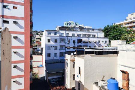 Apartamento para alugar com 75m², 2 quartos e sem vaga Apartamento para alugar com 75m², 2 quartos e sem vagaVista do Quarto 1