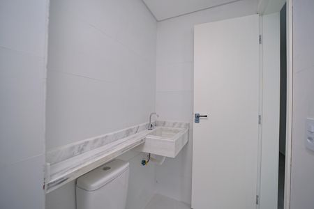 Banheiro de apartamento à venda com 2 quartos, 29m² em Cidade Antônio Estêvão de Carvalho, São Paulo