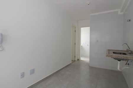 Sala / Cozinha de apartamento à venda com 2 quartos, 30m² em Cidade Antônio Estêvão de Carvalho, São Paulo