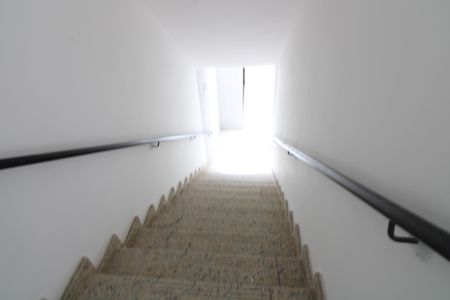 Apartamento à venda com 30m², 2 quartos e sem vagaescada
