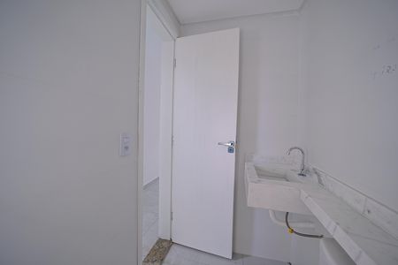 Banheiro de apartamento à venda com 2 quartos, 30m² em Cidade Antônio Estêvão de Carvalho, São Paulo