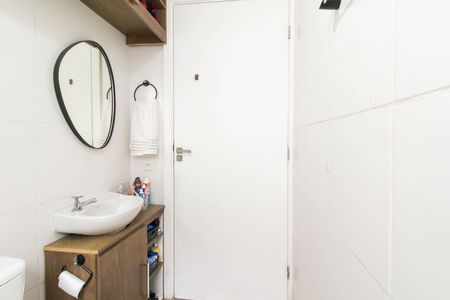 Banheiro de apartamento para alugar com 2 quartos, 42m² em Mato Grande, Canoas