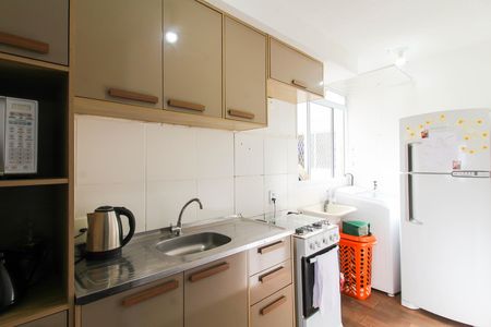 Cozinha de apartamento para alugar com 2 quartos, 42m² em Mato Grande, Canoas