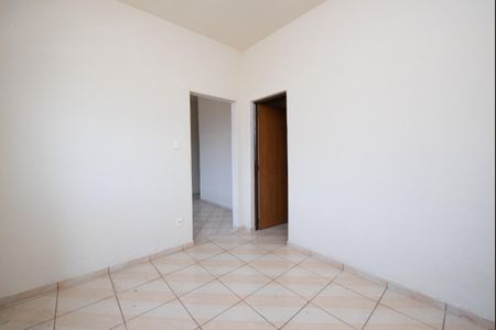 Sala de casa para alugar com 3 quartos, 130m² em Califórnia, Belo Horizonte