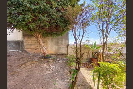 Casa para alugar com 2 quartos, 130m² em Califórnia, Belo Horizonte