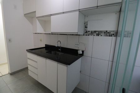 Cozinha de apartamento para alugar com 2 quartos, 50m² em Socorro, São Paulo