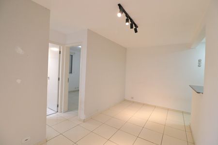 Sala de apartamento para alugar com 2 quartos, 50m² em Socorro, São Paulo