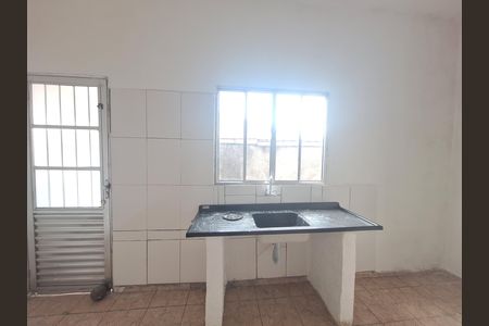 Casa para alugar com 2 quartos, 50m² em Parque Maria Helena, Suzano