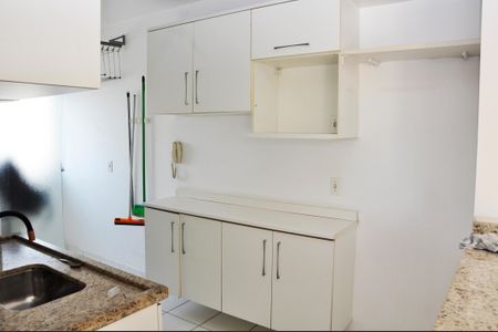 Cozinha  de apartamento para alugar com 2 quartos, 55m² em Vila Palmeiras, São Paulo