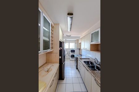 Cozinha de apartamento à venda com 2 quartos, 101m² em Vila Dom Pedro I, São Paulo