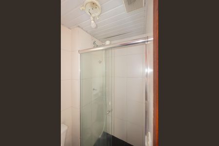 Banheiro de apartamento para alugar com 2 quartos, 44m² em Campo Grande, Rio de Janeiro