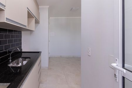 Cozinha de apartamento para alugar com 2 quartos, 60m² em Santo Amaro, São Paulo