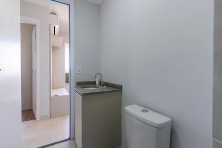 Banheiro de apartamento para alugar com 2 quartos, 60m² em Santo Amaro, São Paulo