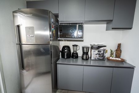 Cozinha de apartamento para alugar com 1 quarto, 45m² em Humaitá, Porto Alegre