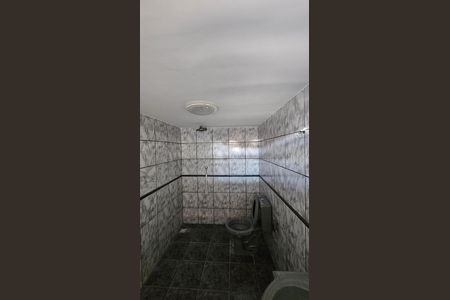 Banheiro do terraço  de casa para alugar com 2 quartos, 80m² em Chatuba, Mesquita