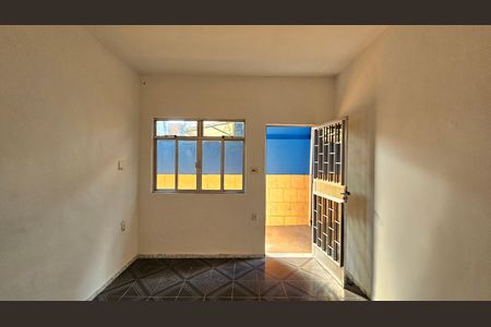 Sala de casa para alugar com 2 quartos, 80m² em Chatuba, Mesquita