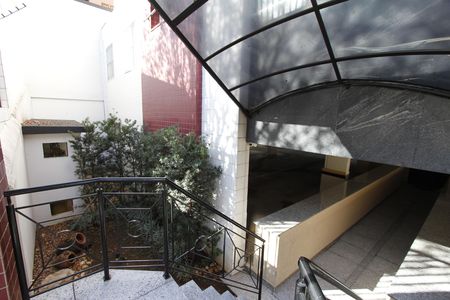 Entrada de apartamento à venda com 4 quartos, 175m² em Padre Eustáquio, Belo Horizonte