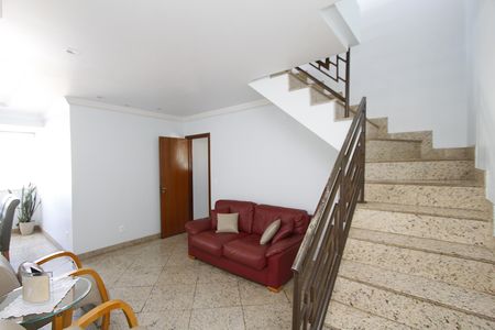 Apartamento à venda com 175m², 4 quartos e 2 vagasSala