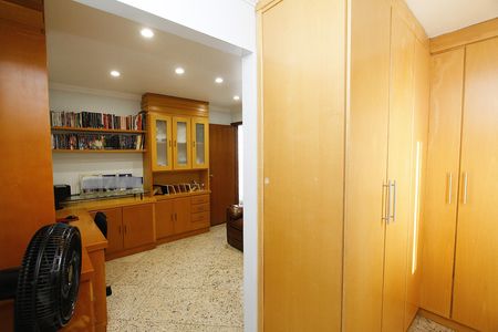 Apartamento à venda com 175m², 4 quartos e 2 vagasQUARTO 4 Cobertura