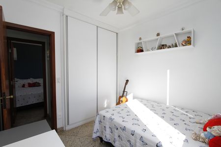 Apartamento à venda com 175m², 4 quartos e 2 vagasQuarto 2