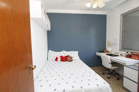 Apartamento à venda com 175m², 4 quartos e 2 vagasQuarto 1