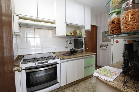Apartamento à venda com 175m², 4 quartos e 2 vagasCozinha