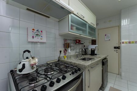 Cozinha de apartamento à venda com 4 quartos, 156m² em Alto da Lapa, São Paulo