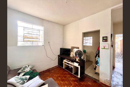 Apartamento à venda com 3 quartos, 196m² em Pompéia, Belo Horizonte