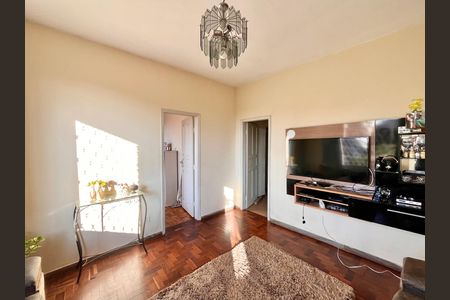 Apartamento à venda com 3 quartos, 196m² em Pompéia, Belo Horizonte