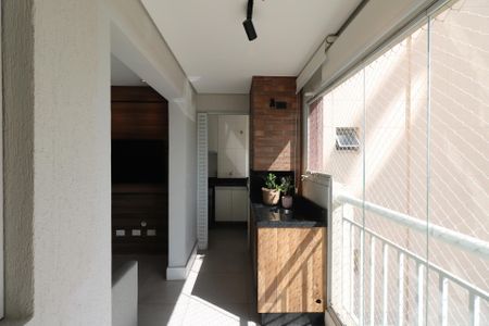 Apartamento à venda com 66m², 2 quartos e 1 vaga Apartamento à venda com 66m², 2 quartos e 1 vagaVaranda