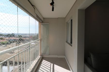 Apartamento à venda com 66m², 2 quartos e 1 vaga Apartamento à venda com 66m², 2 quartos e 1 vagaVaranda