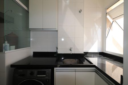 Apartamento à venda com 66m², 2 quartos e 1 vaga Apartamento à venda com 66m², 2 quartos e 1 vagaÁrea de Serviço