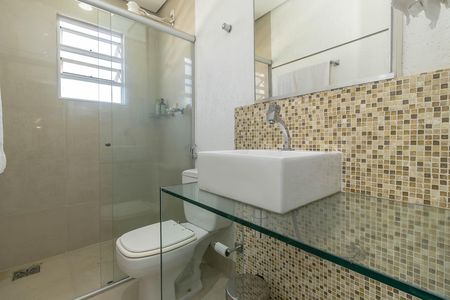 Banheiro de apartamento para alugar com 2 quartos, 63m² em Santa Amelia, Belo Horizonte