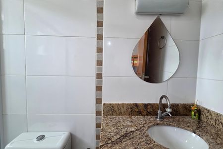 Banheiro do Quarto 2 de apartamento para alugar com 3 quartos, 88m² em Aviação, Praia Grande