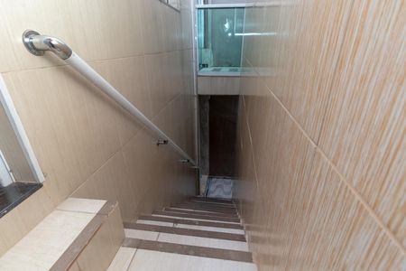 Apartamento para alugar com 42m², 1 quarto e sem vaga Apartamento para alugar com 42m², 1 quarto e sem vagaEscada de acesso