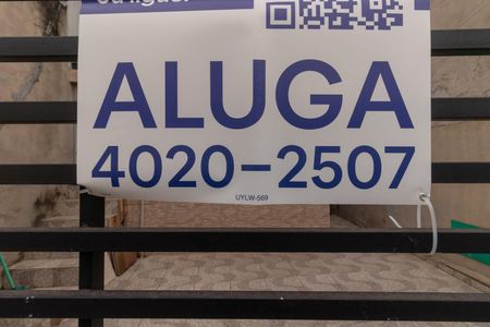 Placa instalada de apartamento para alugar com 1 quarto, 42m² em Vila Bancaria, São Paulo