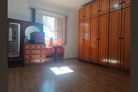 Casa para alugar com 180m², 2 quartos e 1 vaga Casa para alugar com 180m², 2 quartos e 1 vagaQuarto