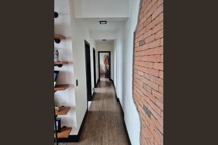 Corredor de apartamento à venda com 2 quartos, 100m² em Leblon, Rio de Janeiro