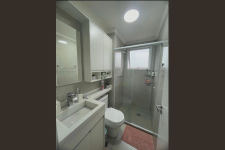Banheiro de apartamento à venda com 2 quartos, 55m² em Centro, Barueri