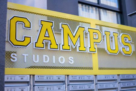 Studio para alugar com 25m², 1 quarto e sem vaga Studio para alugar com 25m², 1 quarto e sem vagaFachada