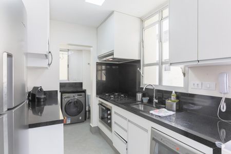 Cozinha de apartamento para alugar com 1 quarto, 65m² em Cerqueira César, São Paulo