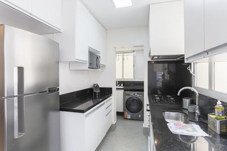 Cozinha de apartamento para alugar com 1 quarto, 65m² em Cerqueira César, São Paulo