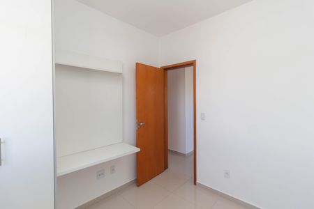 Quarto 1 de apartamento para alugar com 2 quartos, 39m² em Vila Jacuí, São Paulo