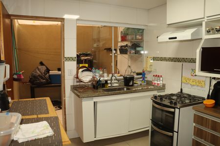 Casa à venda com 2 quartos, 74m² em Vila Cunha Bueno, São Paulo