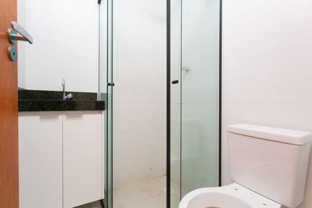 Banheiro de apartamento para alugar com 2 quartos, 40m² em Vila Jacuí, São Paulo