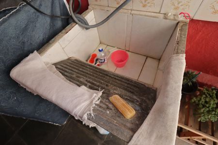 Área de Serviço da Casa 3 de casa à venda com 2 quartos, 361m² em Jardim Ipanema, Santo André