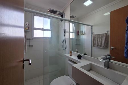 Apartamento para alugar com 64m², 2 quartos e 1 vaga Apartamento para alugar com 64m², 2 quartos e 1 vagaBanheiro social